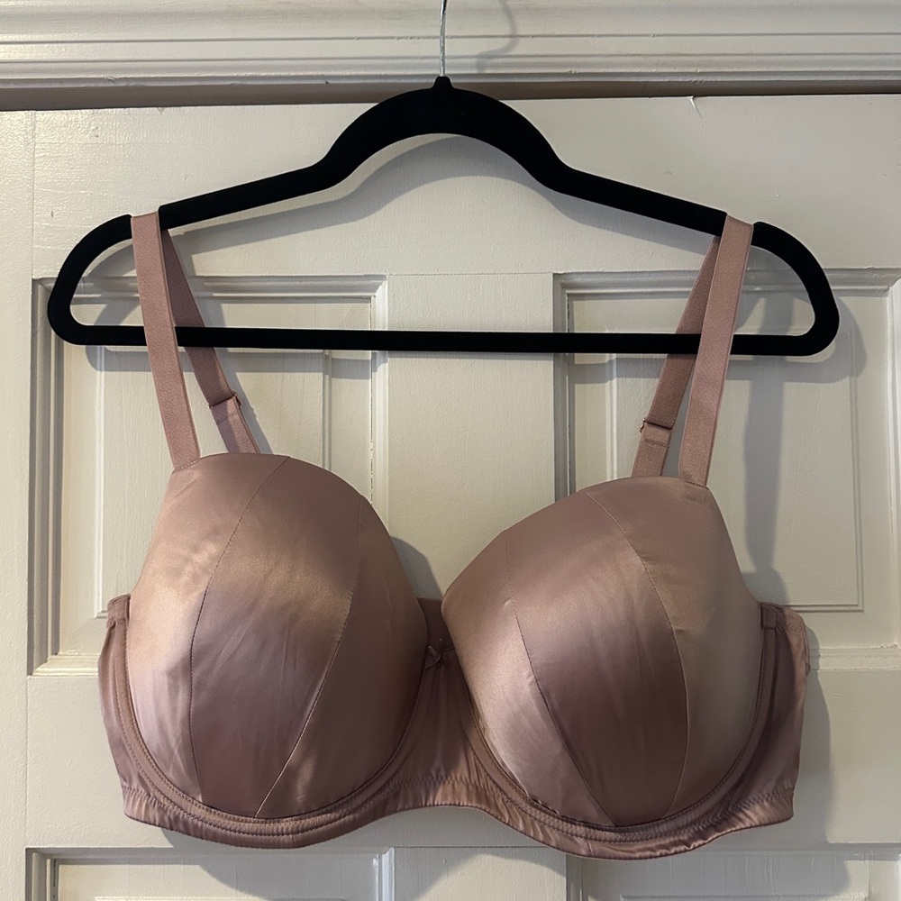 New Victorias Secret Lined Demi Bra